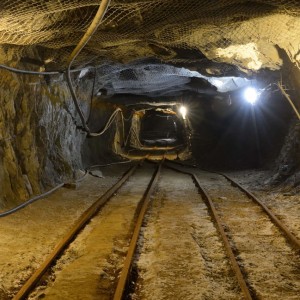 La Mine Bleue, visite à 130m sous terre du mine d’extraction d’ardoise avec son et lumière !